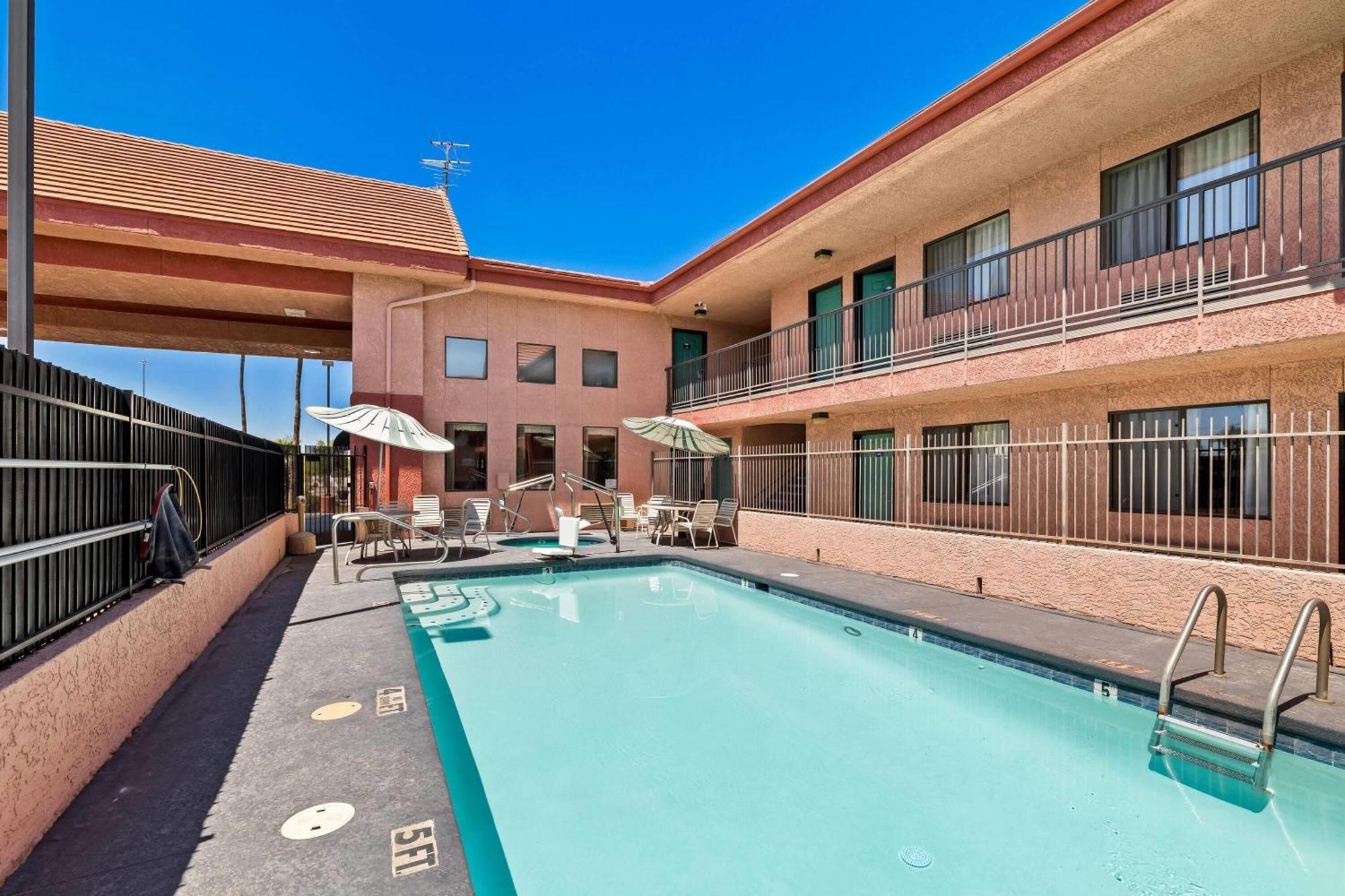 Days Inn By Wyndham Tucson Airport Dış mekan fotoğraf