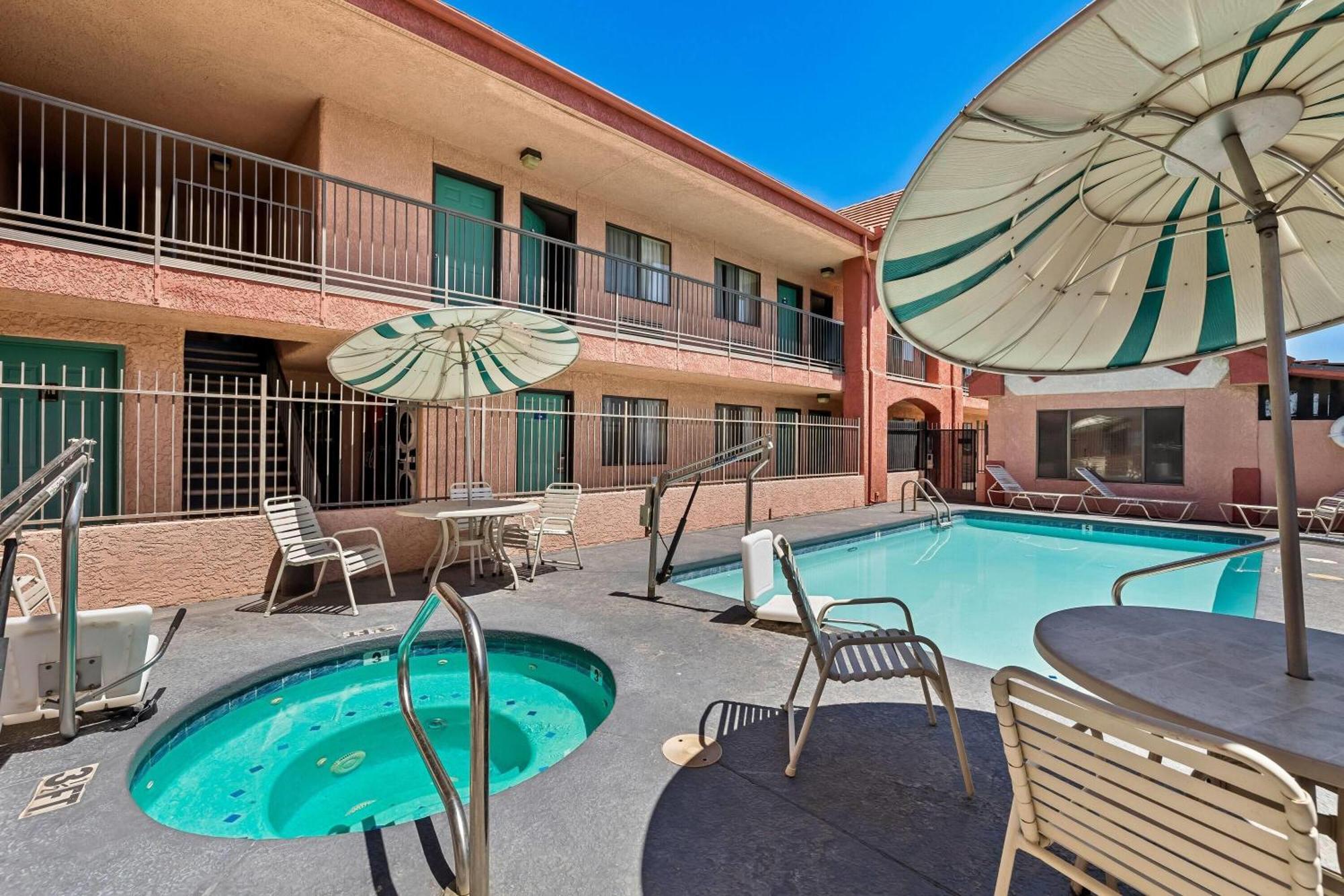 Days Inn By Wyndham Tucson Airport Dış mekan fotoğraf