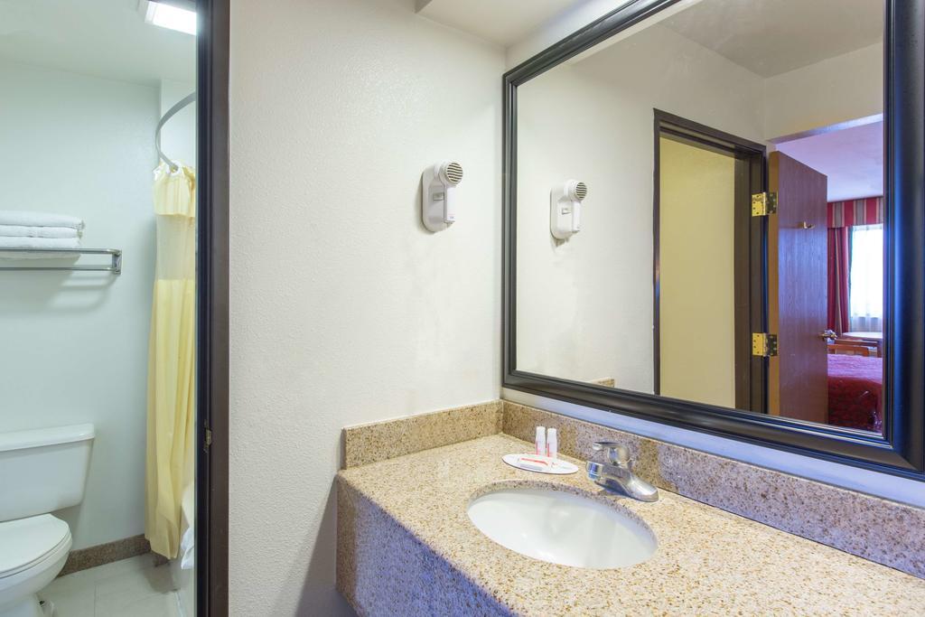 Days Inn By Wyndham Tucson Airport Dış mekan fotoğraf